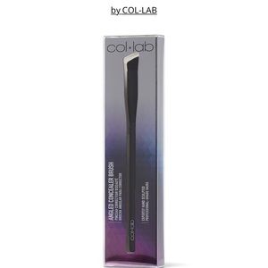 Col lab angled concealer brush New in box